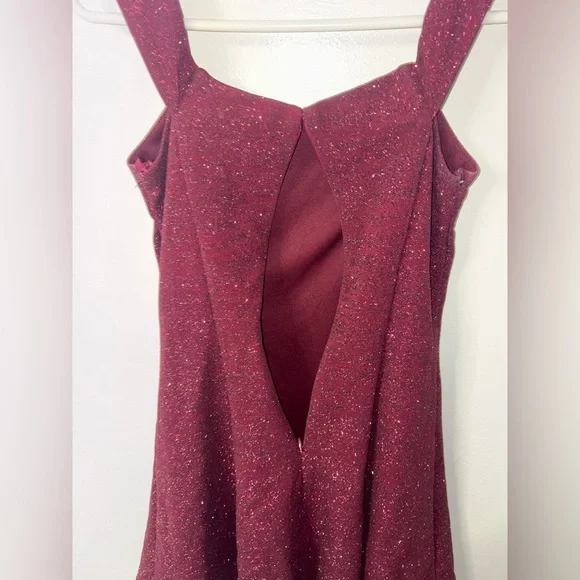 Betsy & Adam Glitter Off Shoulder Wine Dress - Picture 7 of 7